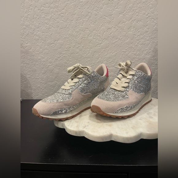 Steve Madden Shoes - Steve Madden Silver Glitter Women’s Sneakers Size: 7.5